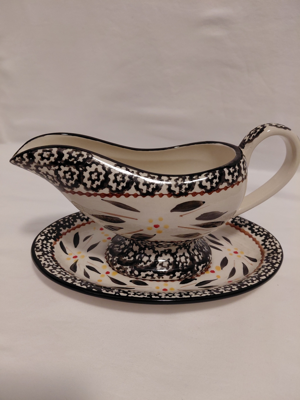 Retired Temp-Tations White and Black Floral Gravy Boat with Tray